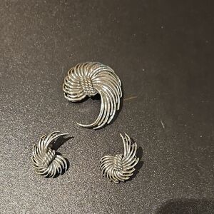 Vintage Brooch And Match Clip On Earring